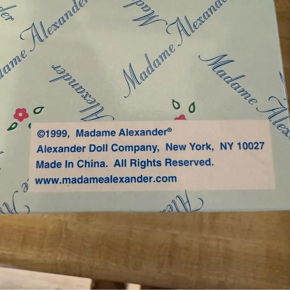 FIRST COMMUNION MADAME ALEXANDER RESIN 6” 1999 Holy Bible Limited Edition Doll - Picture 10 of 12